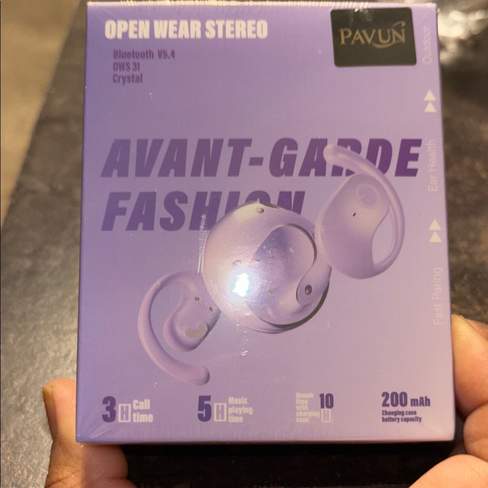 Pavun Avant-Garde AI Translator,. For translating different languages.